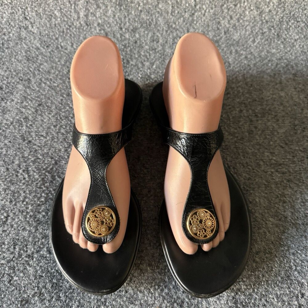 Brighton Pansy Medallion Thong Sandals Black Gold Leather Slip-On Women’s 9.5 M